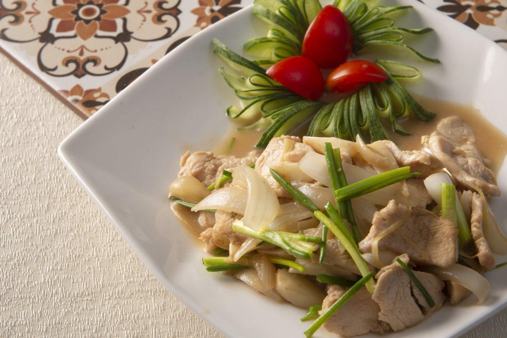 Stir-fried chicken with ginger